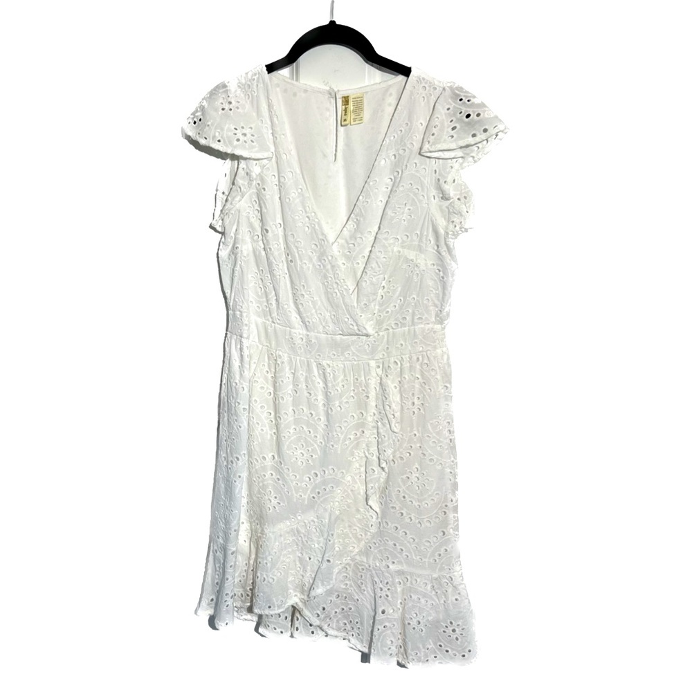 Japna white eyelet dress Size: M